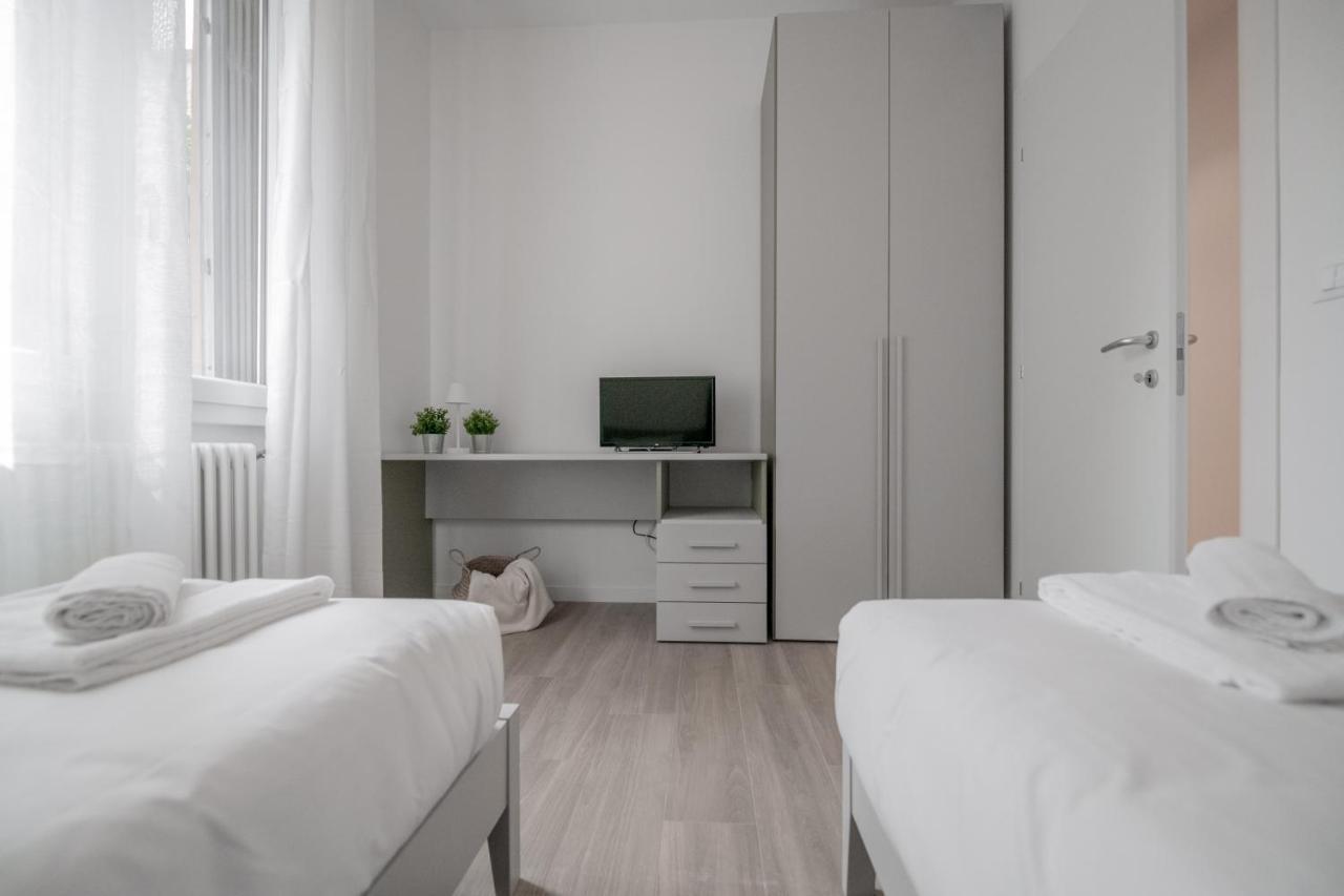 Realkasa La Pigna Flat Apartment Bologna Bagian luar foto